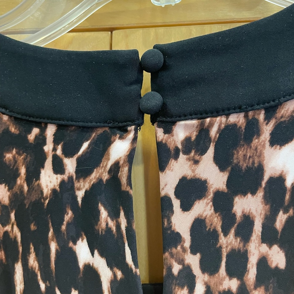 NEW! High neck INC top - Picture 8 of 12